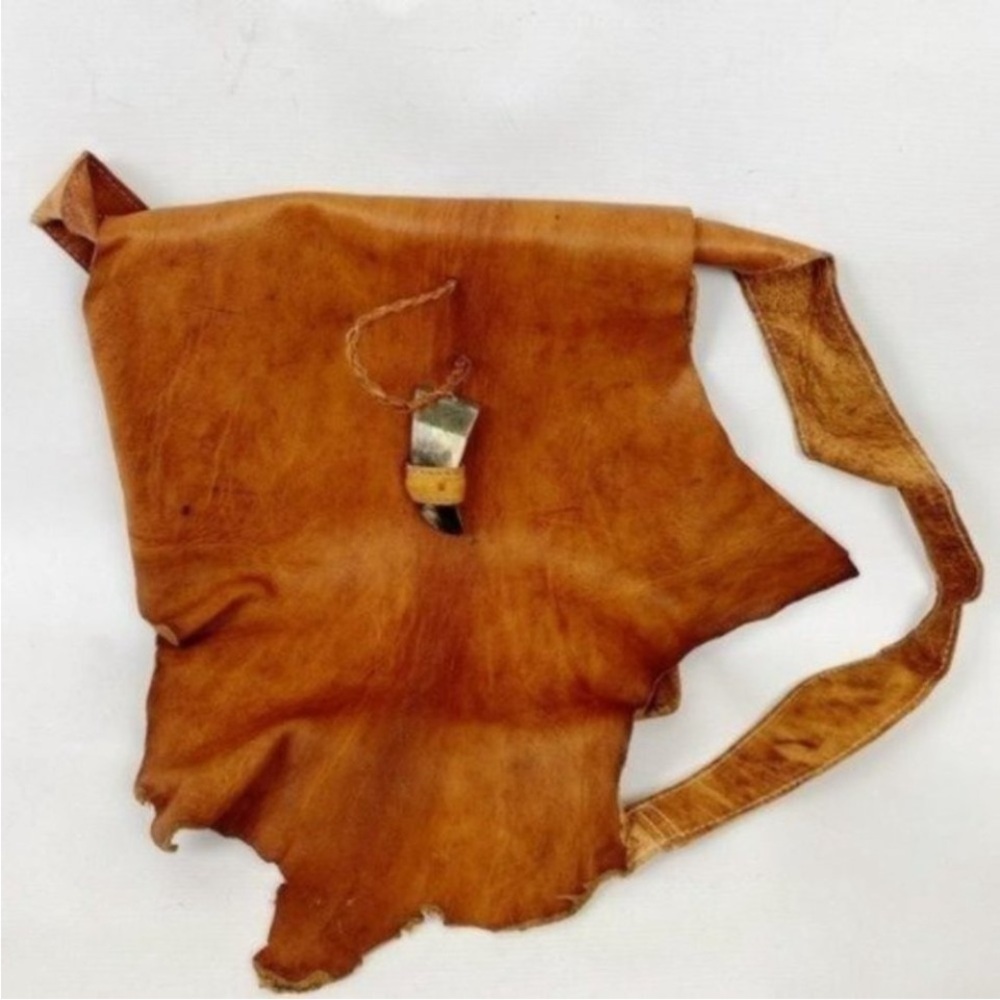 🌵Artisan🌵Rustic Natural Leather Sling Bag with Horn Detail🌵